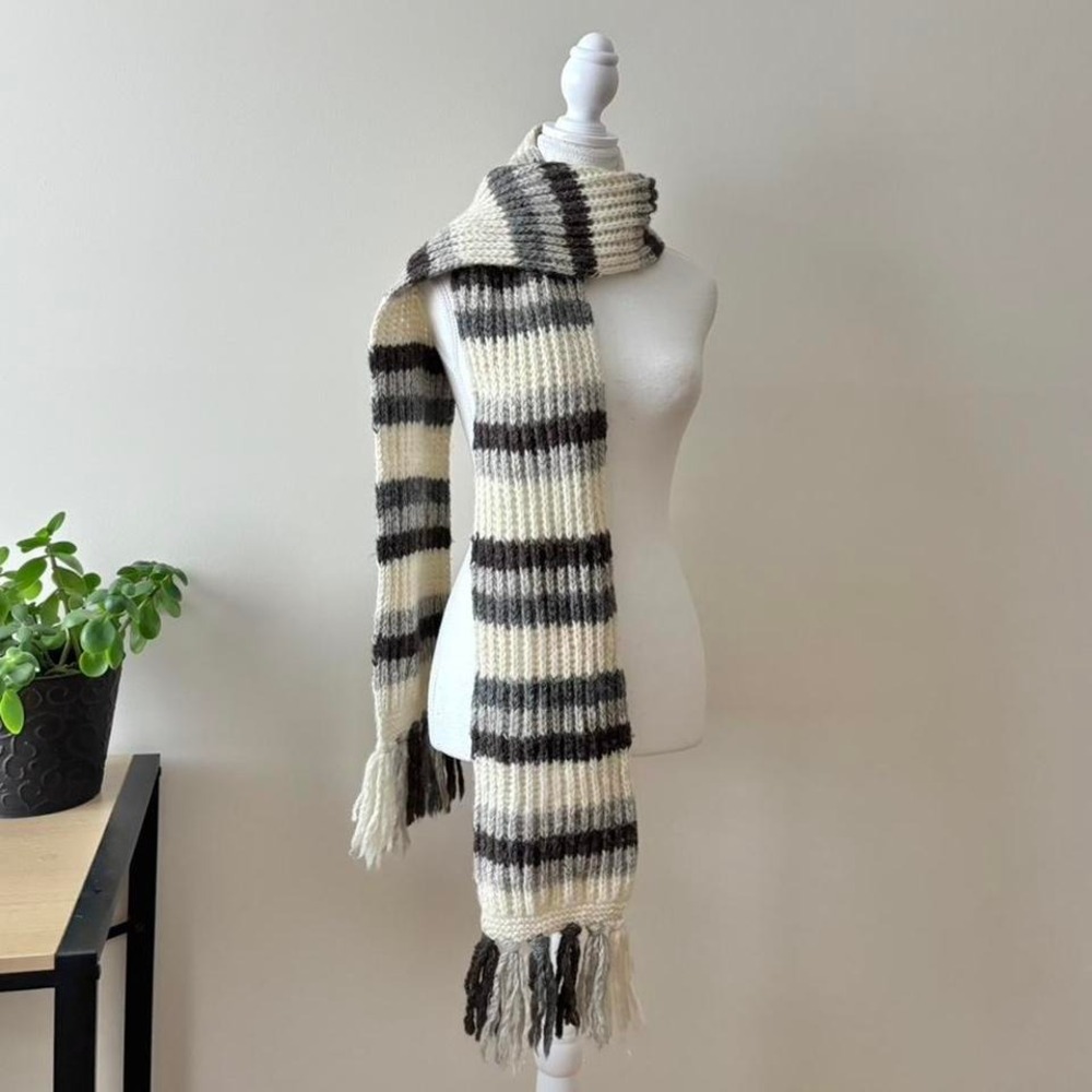 VINTAGE STRIPED SCARF